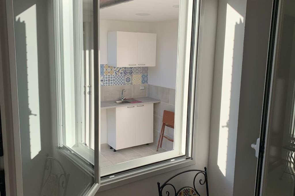 Deni'S Apartments Per 2 Con Veranda Balcone Syracuse Ngoại thất bức ảnh