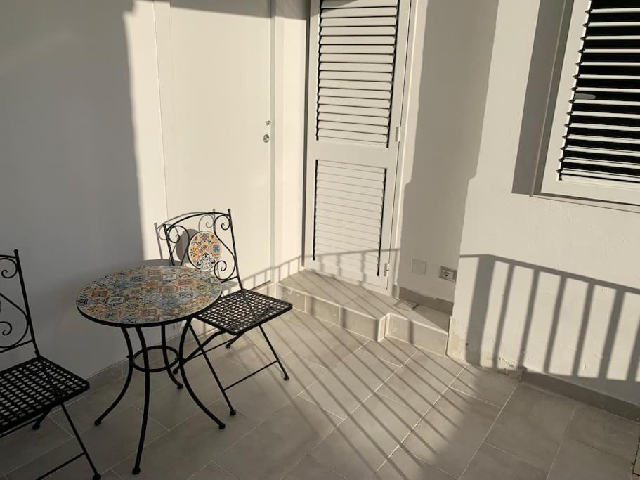 Deni'S Apartments Per 2 Con Veranda Balcone Syracuse Ngoại thất bức ảnh